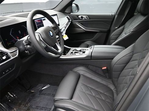 New 2026 BMW X5 xDrive50e image 14