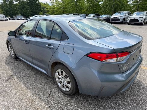 Used 2021 Toyota Corolla LE w/ Carpet Mat Package (TMS) FWD image 2