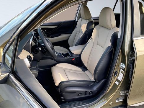 Certified 2025 Subaru Outback Limited image 26