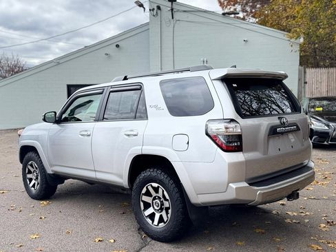 Used 2019 Toyota 4Runner TRD Off-Road Premium image 4