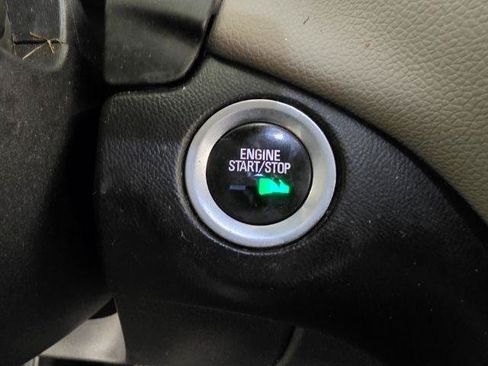 Used 2018 Chevrolet Equinox LS FWD image 23