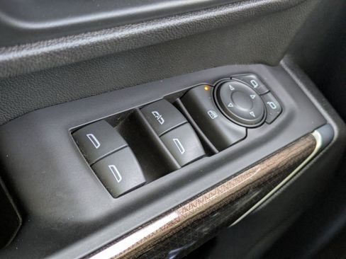 Used 2022 Chevrolet Silverado 2500 LT w/ Convenience Package image 12