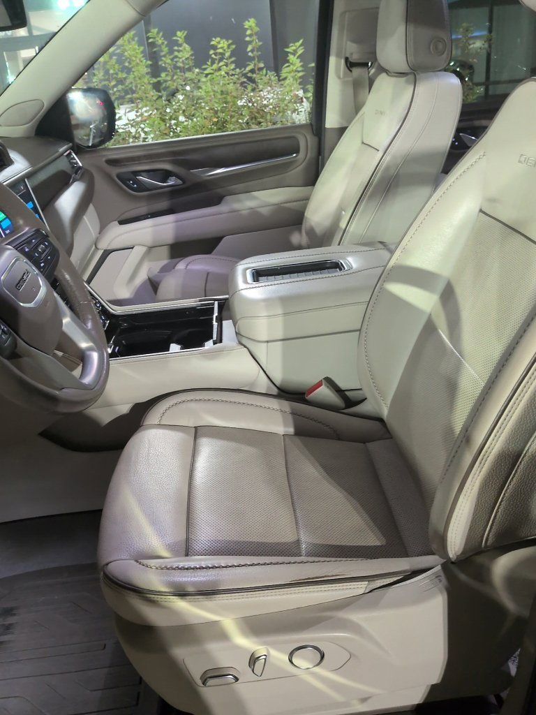 Used 2021 GMC Yukon Denali AWD/4WD image 10