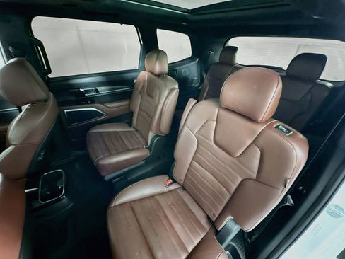 Used 2024 Kia Telluride SX Prestige AWD/4WD image 23