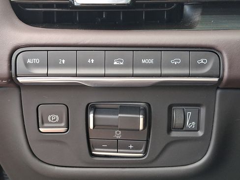 Certified 2023 Cadillac Escalade ESV Sport Platinum w/ LPO, ONYX Package AWD/4WD image 26