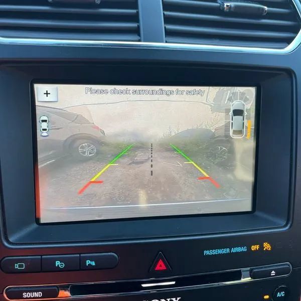 Used 2018 Ford Explorer Limited w/ Equipment Group 301A AWD/4WD image 17