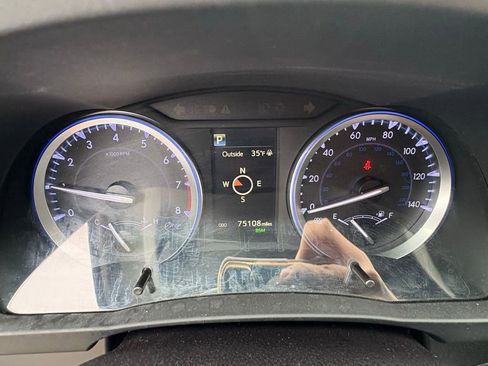 Used 2018 Toyota Highlander XLE image 16