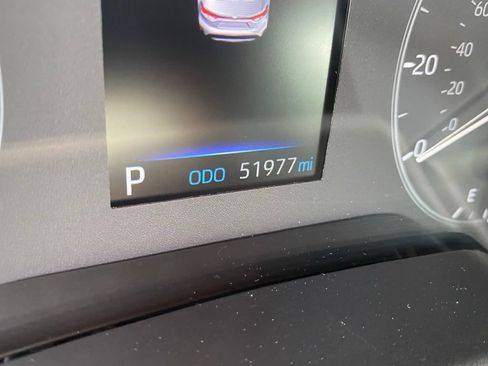 Used 2024 Toyota Corolla LE FWD image 5