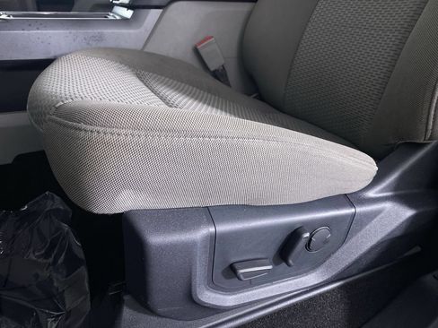 Used 2019 Ford F150 XLT w/ Equipment Group 302A Luxury AWD/4WD image 9