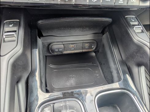 Used 2024 Kia Telluride S FWD image 18