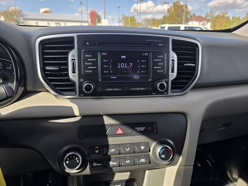 Used 2018 Kia Sportage LX image 10