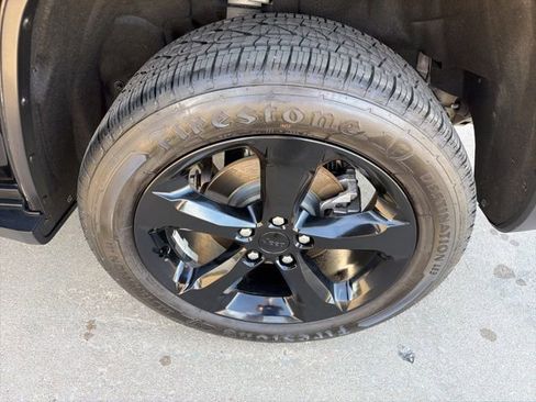 Used 2023 Jeep Grand Cherokee Altitude image 30