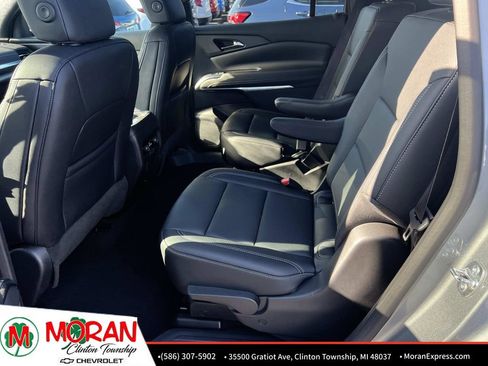 Certified 2025 Chevrolet Traverse LT w/ Midnight/Sport Edition FWD image 14