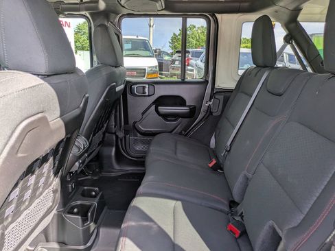 Used 2021 Jeep Wrangler Unlimited Rubicon AWD/4WD image 14