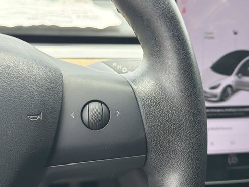 Used 2019 Tesla Model 3 Standard Range Plus RWD image 19