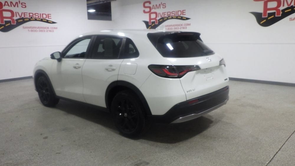 Used 2024 Honda HR-V Sport image 2