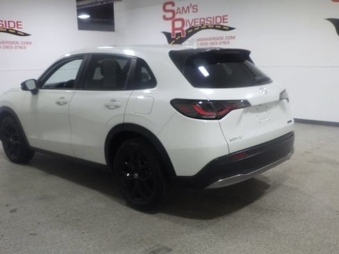 Used 2024 Honda HR-V Sport image 2