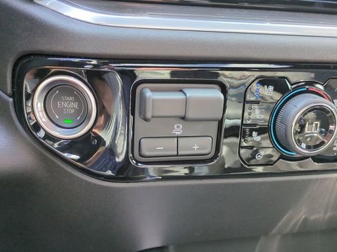 New 2026 Chevrolet Silverado 1500 High Country w/ Technology Package AWD/4WD image 19