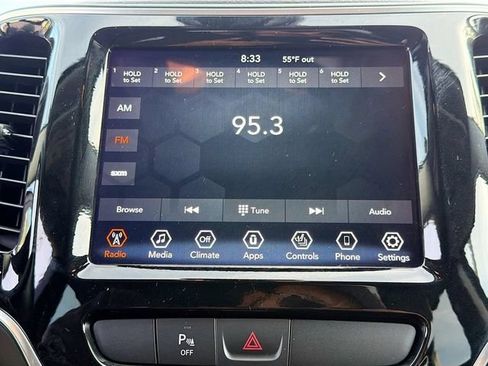 Used 2020 Jeep Cherokee Limited FWD image 30