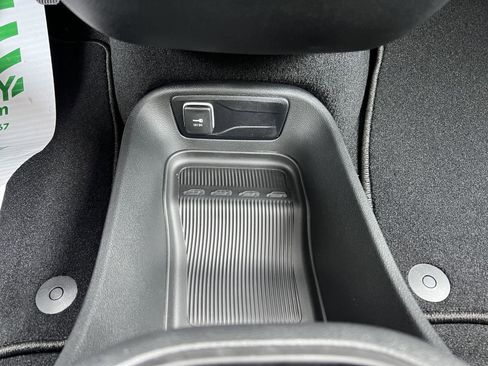 New 2026 Chrysler Voyager LX image 28