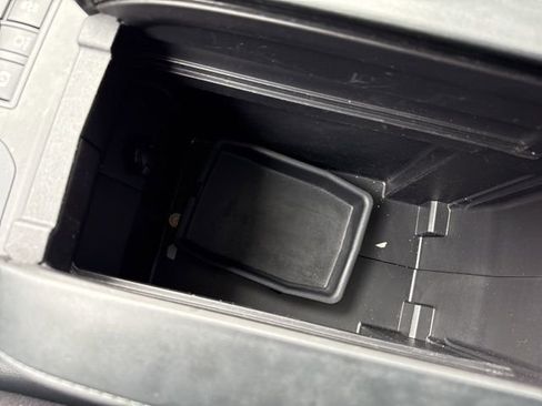 Used 2023 Toyota Highlander XLE image 20