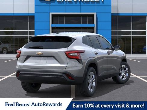 New 2026 Chevrolet Trax LS w/ Driver Confidence Package FWD image 4