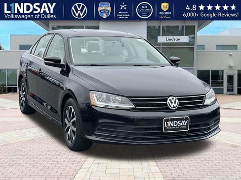 Used 2017 Volkswagen Jetta SE image 1