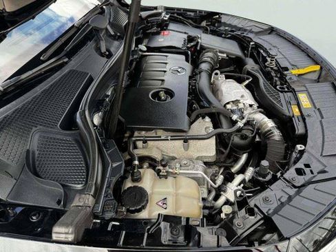 Used 2021 Mercedes-Benz GLA 250 4MATIC w/ Premium Package image 62