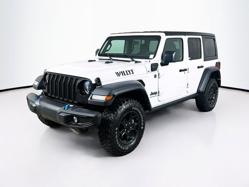 Used 2023 Jeep Wrangler Unlimited w/ Cold Weather Group AWD/4WD image 3