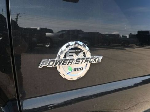 Used 2015 Ford F450 Platinum w/ FX4 Off Road Package AWD/4WD image 2