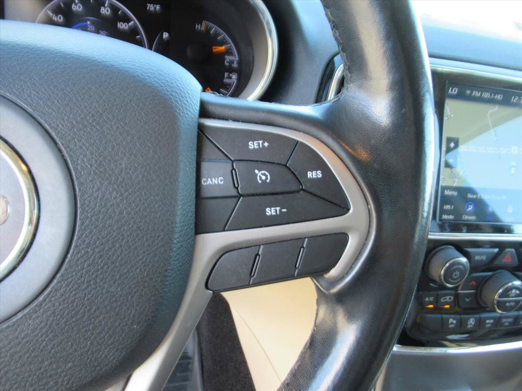 Used 2022 Jeep Grand Cherokee Laredo E AWD/4WD image 20