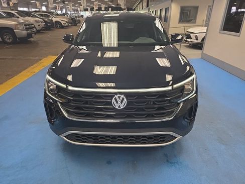 Used 2025 Volkswagen Atlas Cross Sport SE FWD image 15