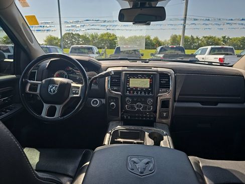 Used 2018 RAM 2500 Laramie w/ Sport Appearance Group AWD/4WD image 10