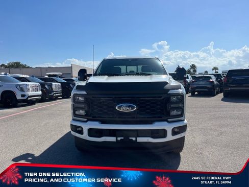 Used 2024 Ford F250 Lariat w/ Lariat Ultimate Package AWD/4WD image 3