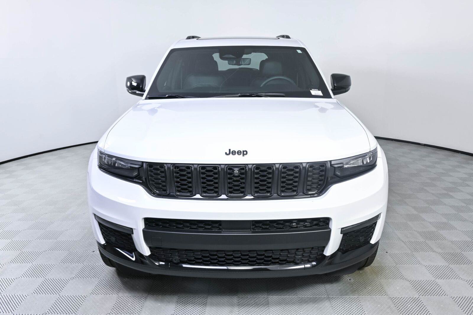 Used 2024 Jeep Grand Cherokee L Limited w/ Luxury Tech Group II AWD/4WD image 35