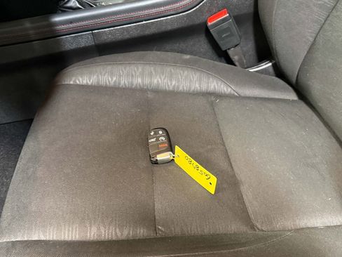 Used 2025 Dodge Durango GT image 20