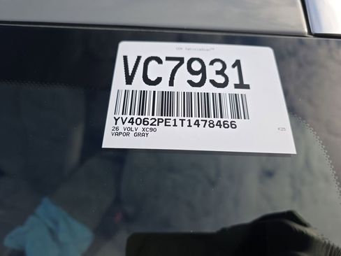 New 2026 Volvo XC90 B6 Plus w/ Protection Package Premier image 31