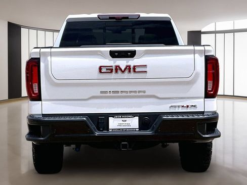 Used 2024 GMC Sierra 1500 AT4X AWD/4WD image 4