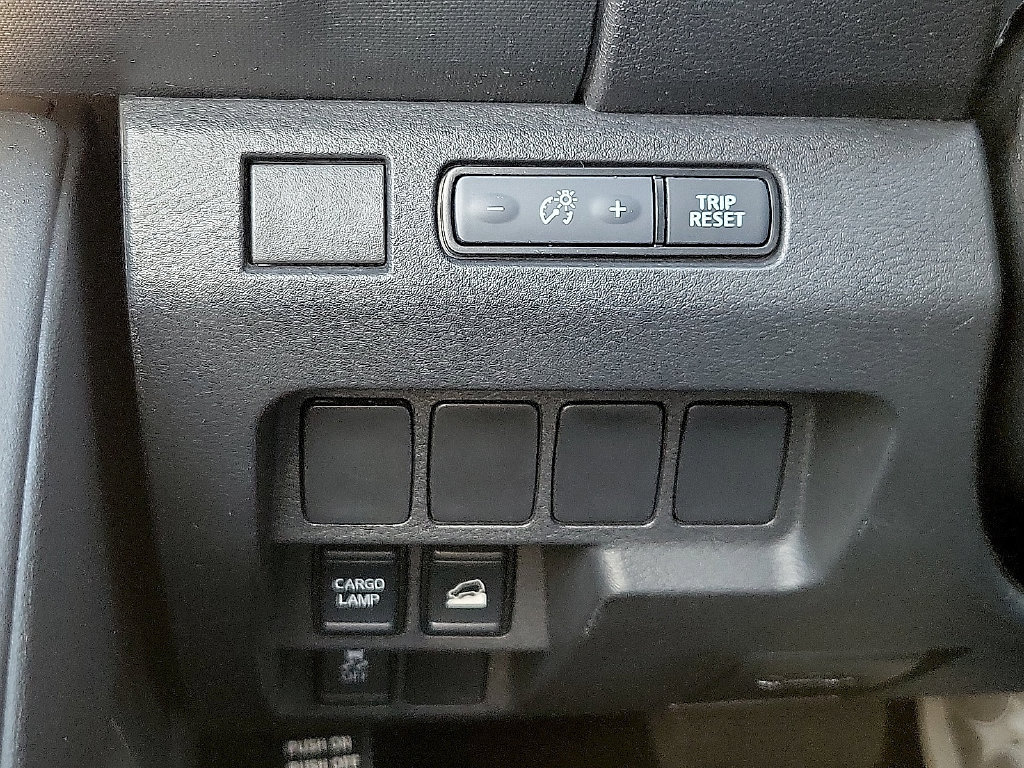 Used 2023 Nissan Frontier SV AWD/4WD image 13