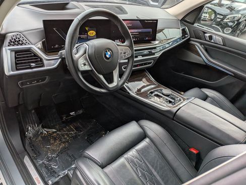Used 2026 BMW X7 xDrive40i AWD/4WD image 4
