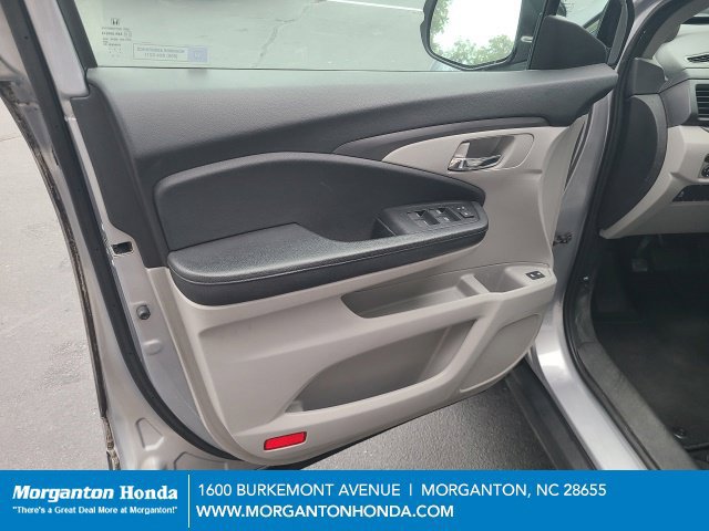 Used 2017 Honda Pilot EX-L image 9