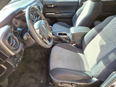 Used 2023 Toyota Tacoma TRD Off-Road image 13