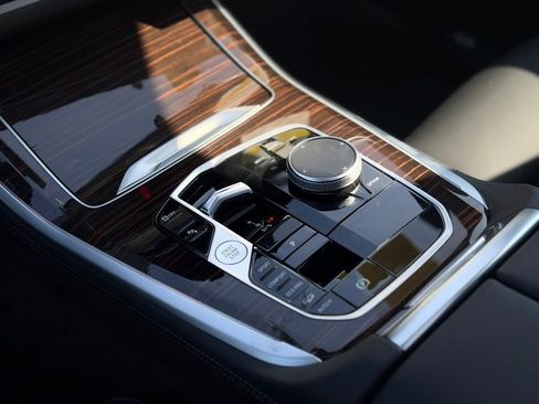 New 2026 BMW X5 xDrive40i AWD/4WD image 16