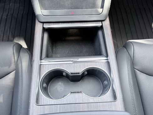 Used 2025 Tesla Model S AWD/4WD image 61