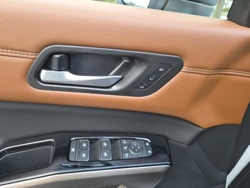 New 2025 Nissan Pathfinder Platinum image 19