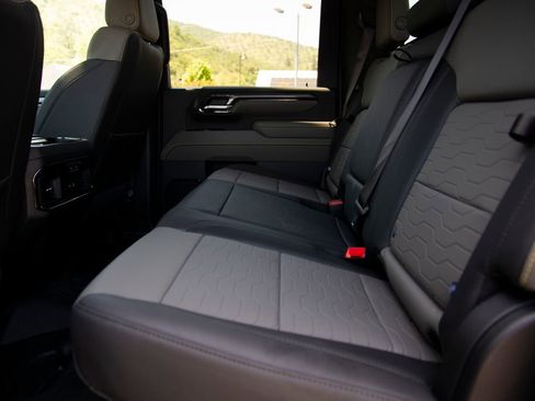 New 2026 Chevrolet Silverado 2500 ZR2 AWD/4WD image 16