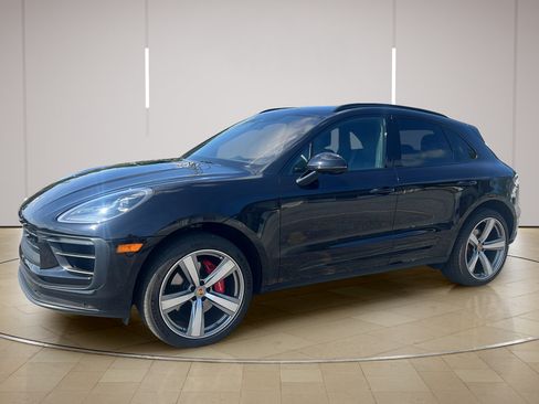 Certified 2024 Porsche Macan S AWD/4WD image 1