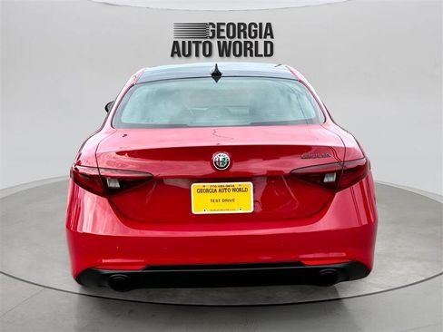 Used 2020 Alfa Romeo Giulia w/ Nero Edizione image 4