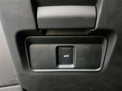 Used 2026 Land Rover Range Rover Evoque S image 32