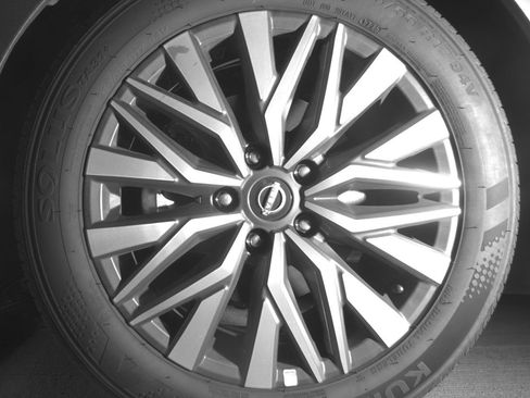 Used 2025 Nissan Altima 2.5 SV image 12